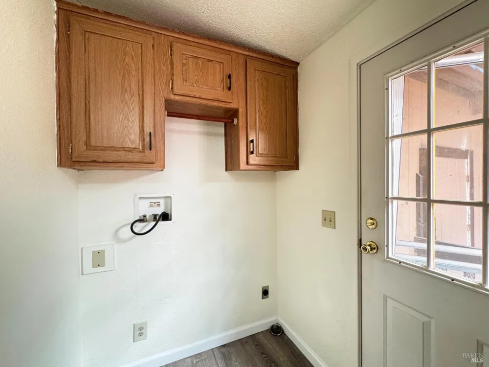 25799 Madrone Drive Willits, CA 95490