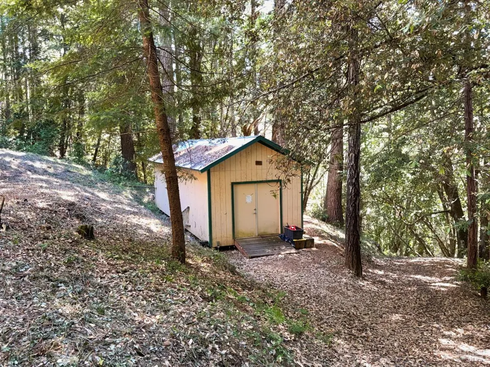 4345 Blackhawk Drive Willits, CA 95490
