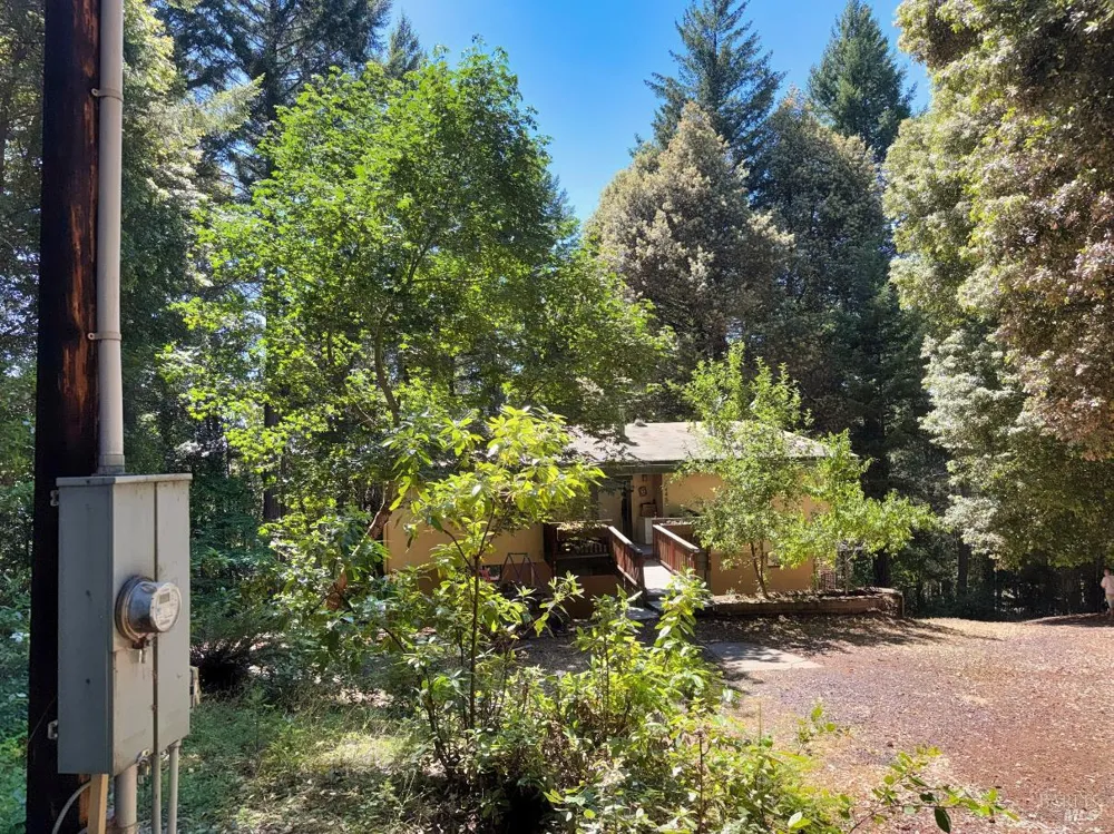 4345 Blackhawk Drive Willits, CA 95490