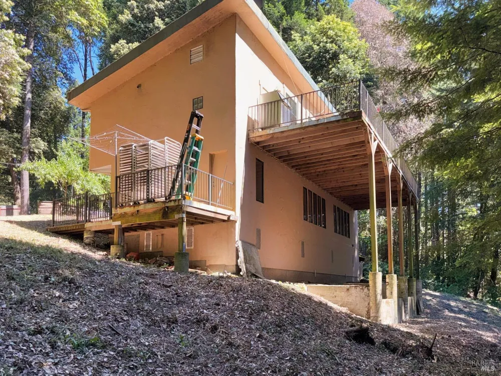 4345 Blackhawk Drive Willits, CA 95490