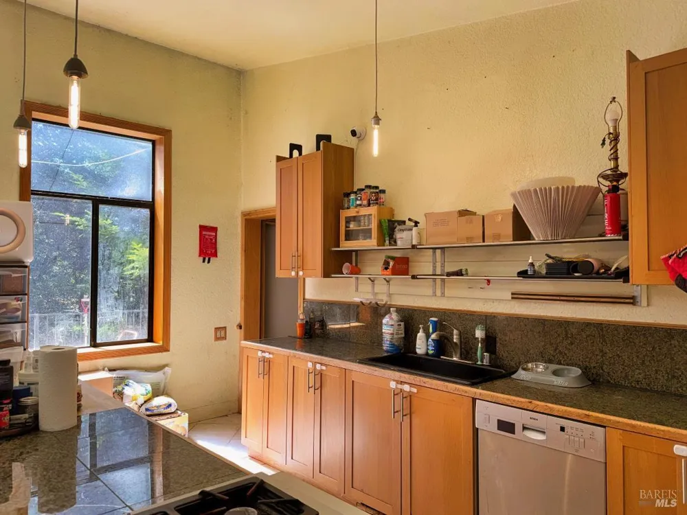 4345 Blackhawk Drive Willits, CA 95490