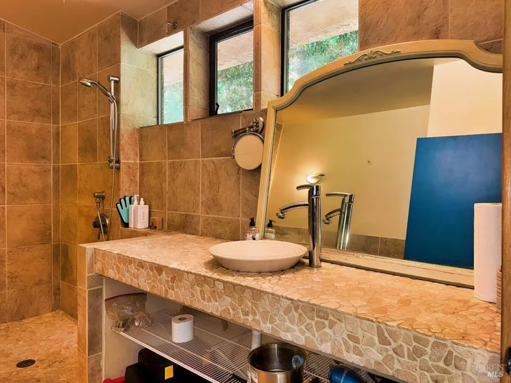 4345 Blackhawk Drive Willits, CA 95490