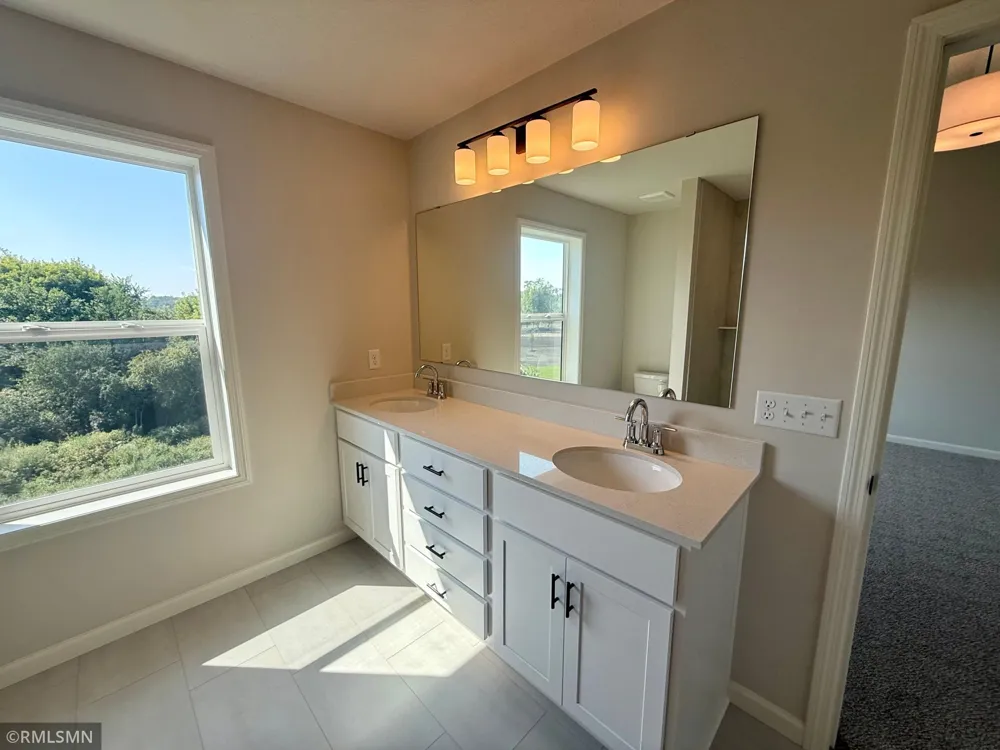 1656 Meadows Dr Street NE East Bethel, MN 55011