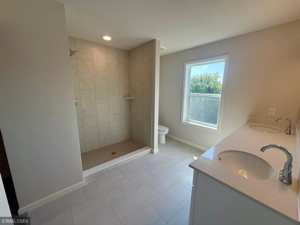 1656 Meadows Dr Street NE East Bethel, MN 55011