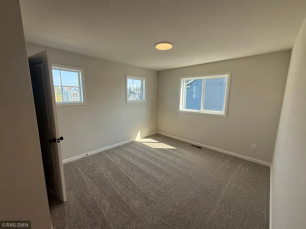 1656 Meadows Dr Street NE East Bethel, MN 55011