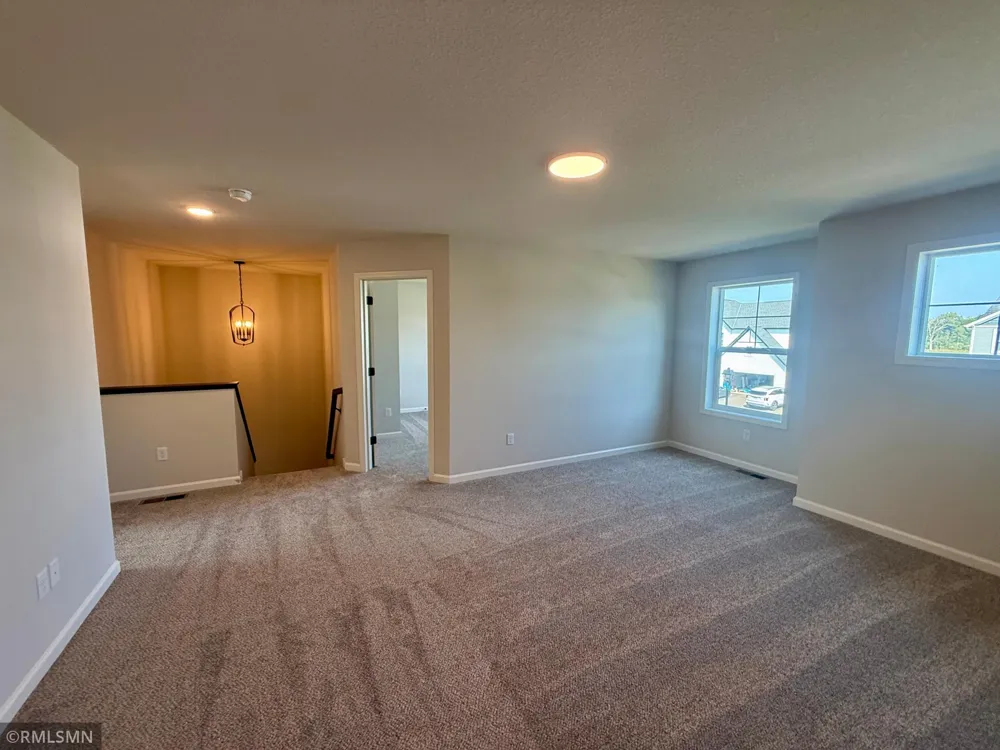 1656 Meadows Dr Street NE East Bethel, MN 55011