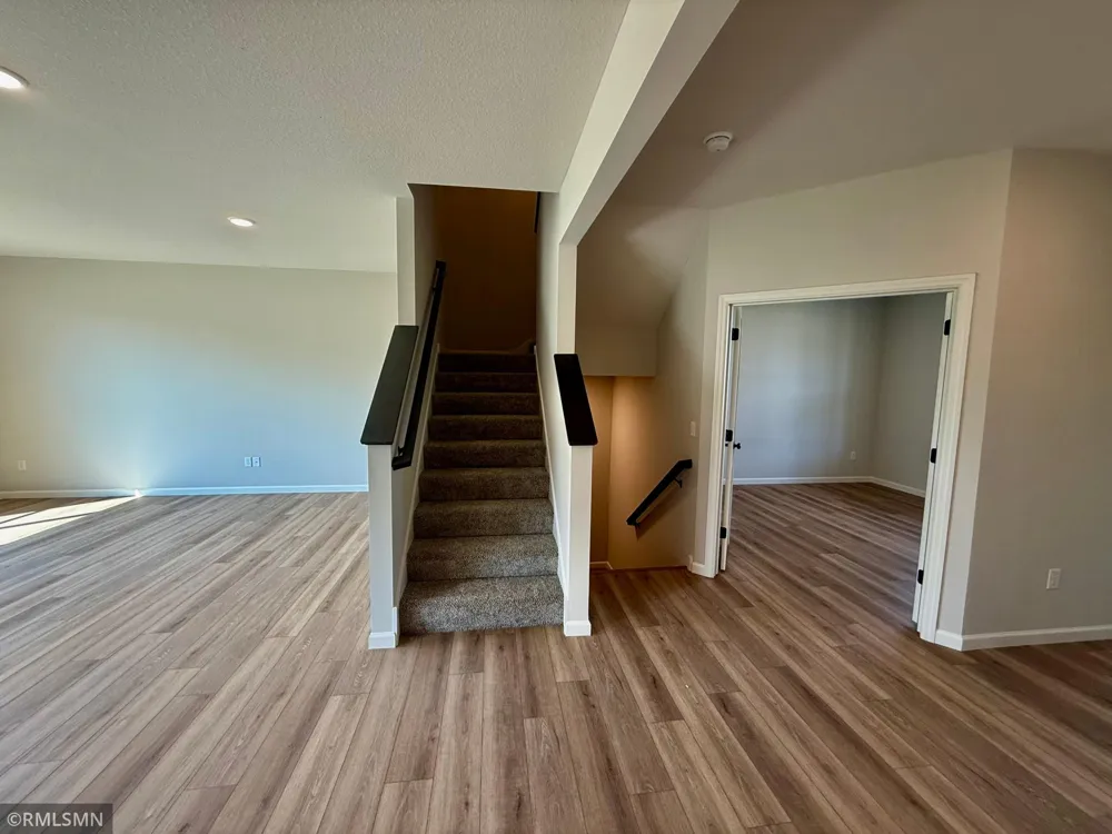 1656 Meadows Dr Street NE East Bethel, MN 55011