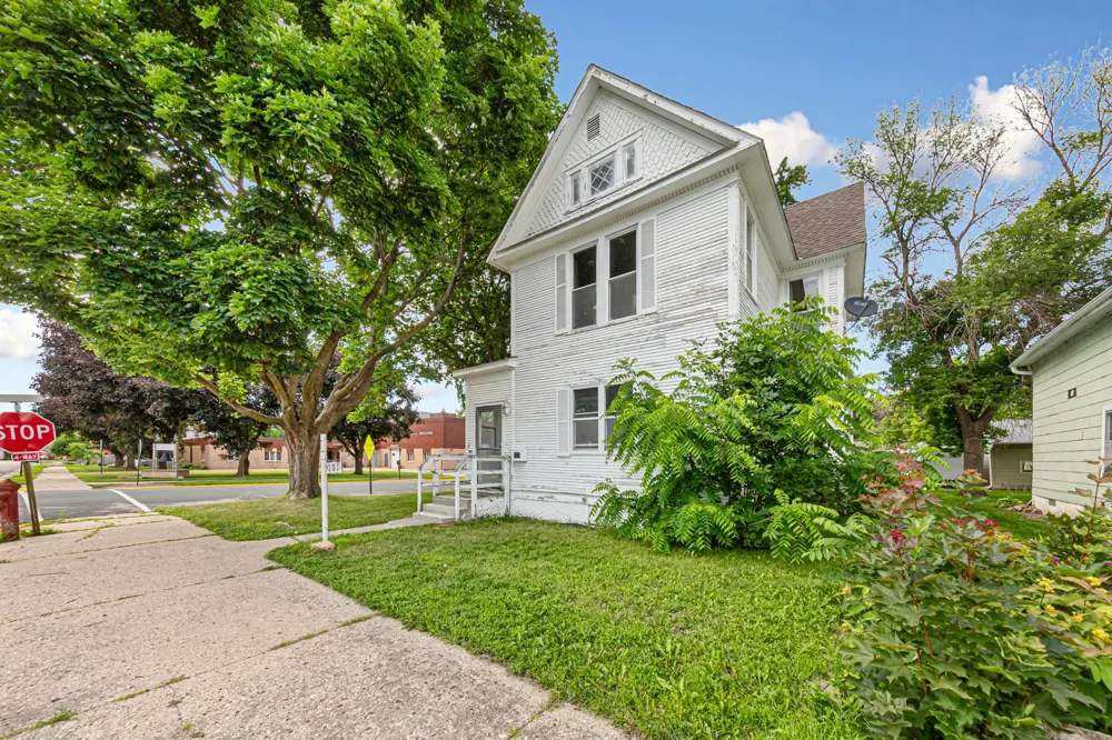 105 Ash Avenue SW Montgomery, MN 56069