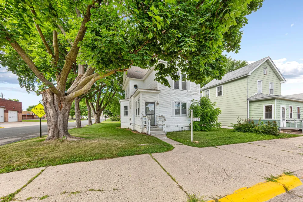 105 Ash Avenue SW Montgomery, MN 56069