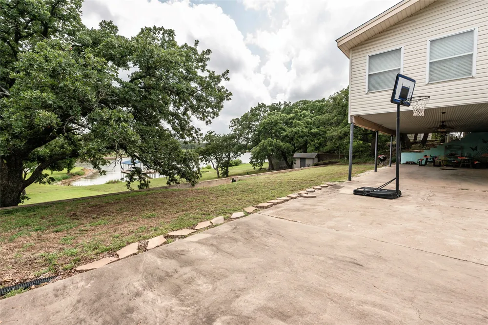 2255 Casino Road Nocona, TX 76255