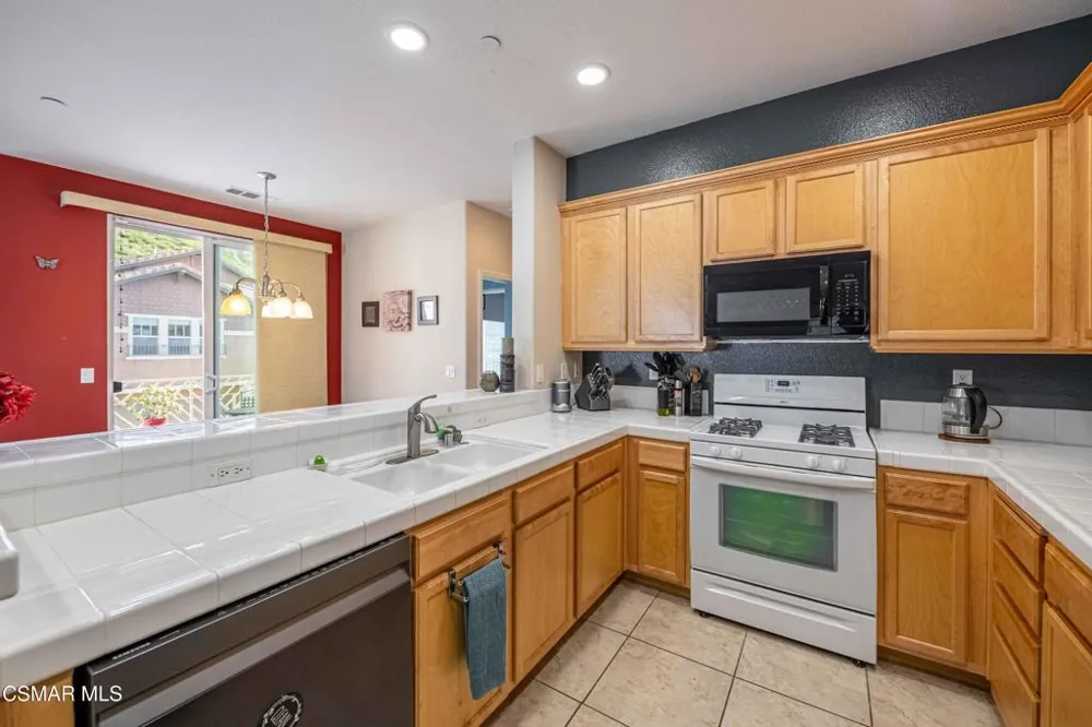 16714 Nicklaus Drive #68 Sylmar, CA 91342