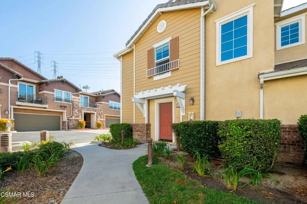 16714 Nicklaus Drive #68 Sylmar, CA 91342
