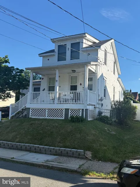 17 HAZELHURST AVENUE