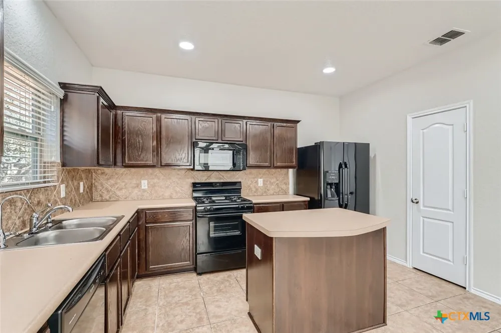 427 Unicorn Ranch San Antonio, TX 78245