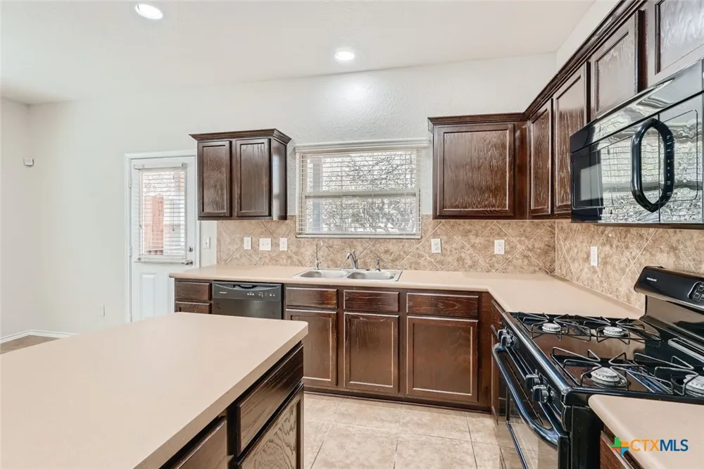 427 Unicorn Ranch San Antonio, TX 78245
