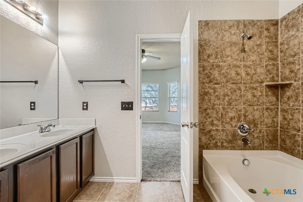 427 Unicorn Ranch San Antonio, TX 78245