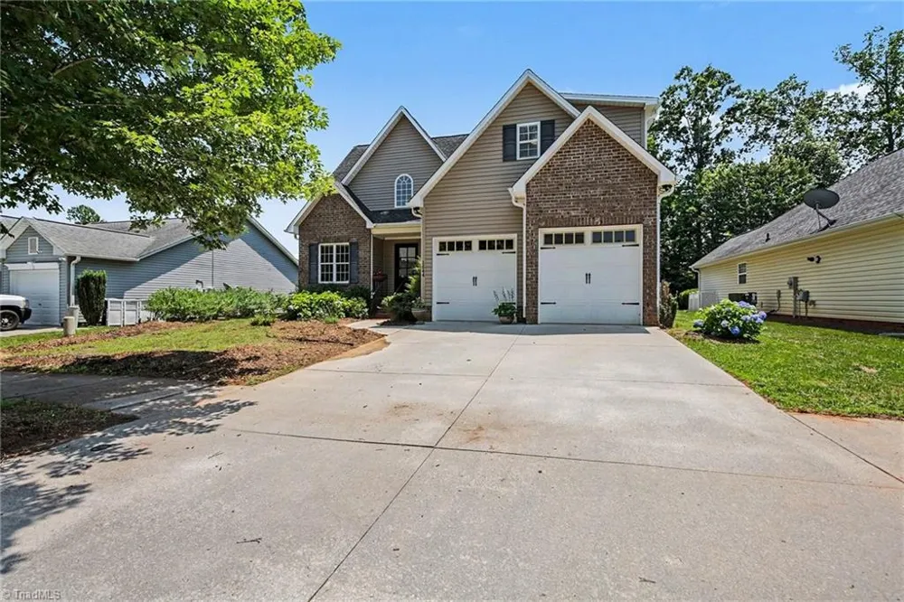 1644 Finwick Drive Pfafftown, NC 27040