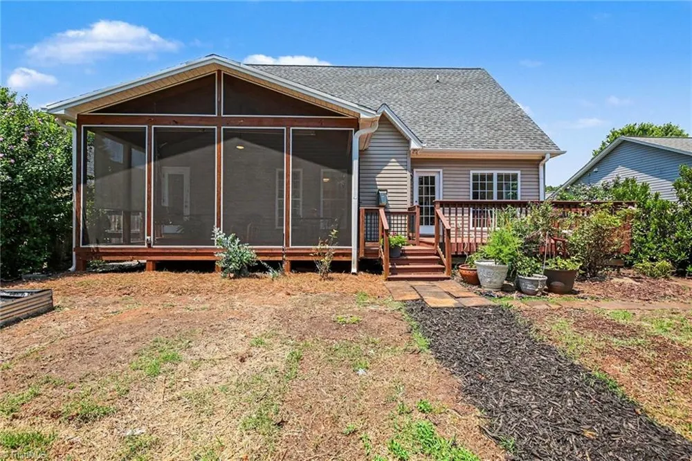 1644 Finwick Drive Pfafftown, NC 27040