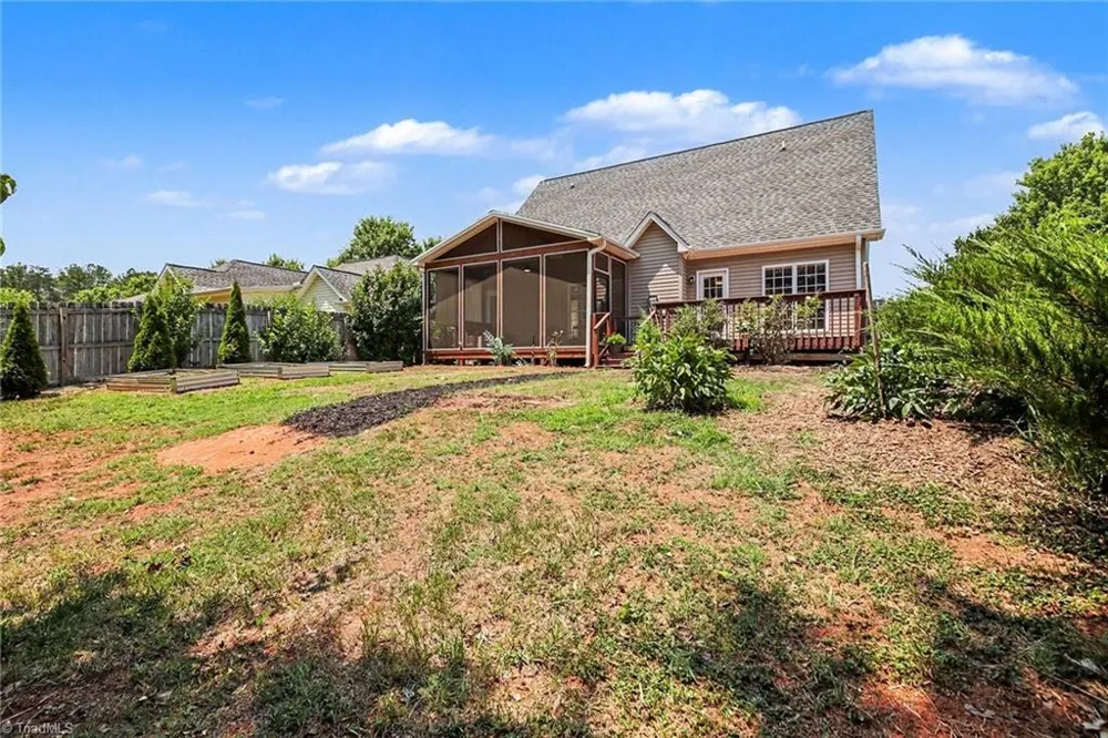 1644 Finwick Drive Pfafftown, NC 27040