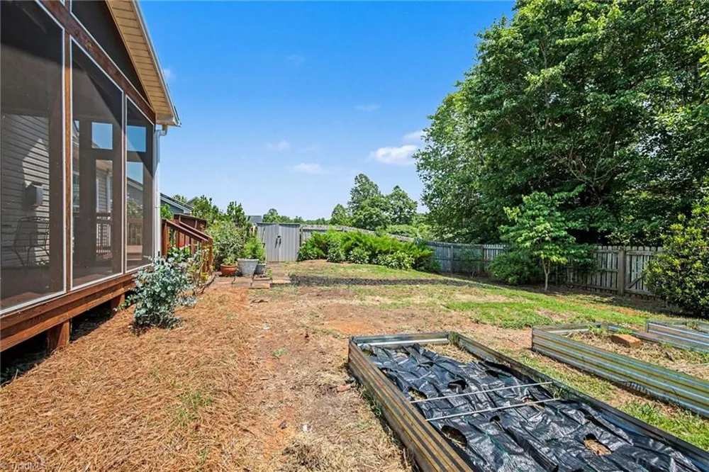 1644 Finwick Drive Pfafftown, NC 27040