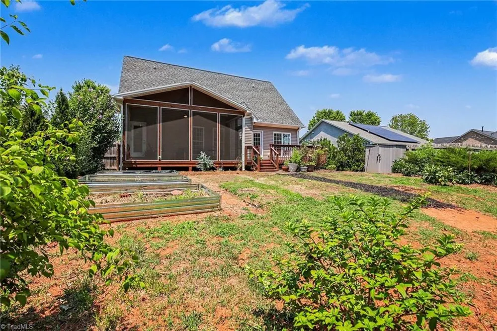 1644 Finwick Drive Pfafftown, NC 27040