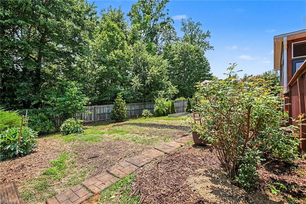 1644 Finwick Drive Pfafftown, NC 27040