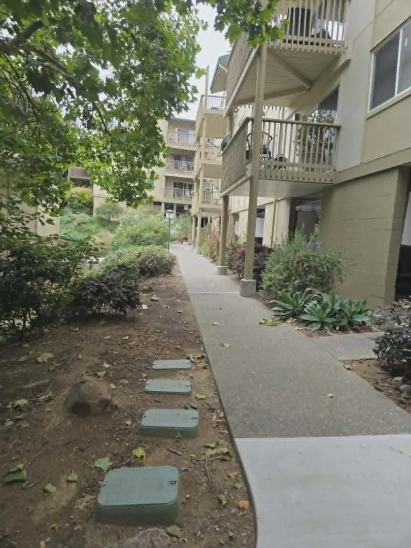 370 Imperial Way #121 Daly City, CA 94015