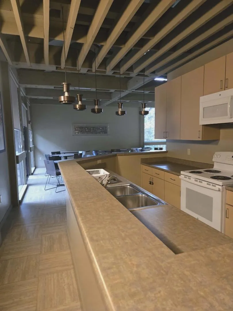 370 Imperial Way #121 Daly City, CA 94015
