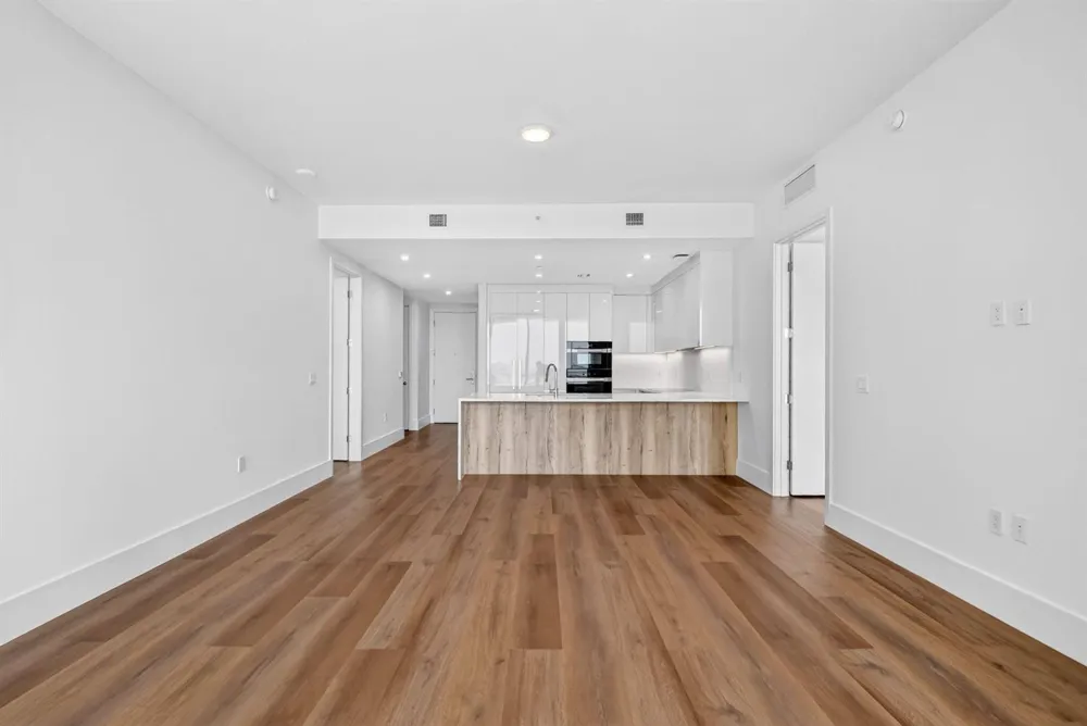 220 Lake Shore Drive #1511 West Palm Beach, FL 33403