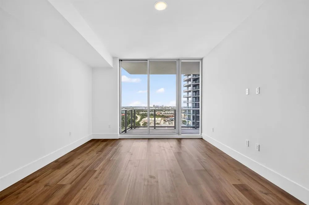 220 Lake Shore Drive #1511 West Palm Beach, FL 33403