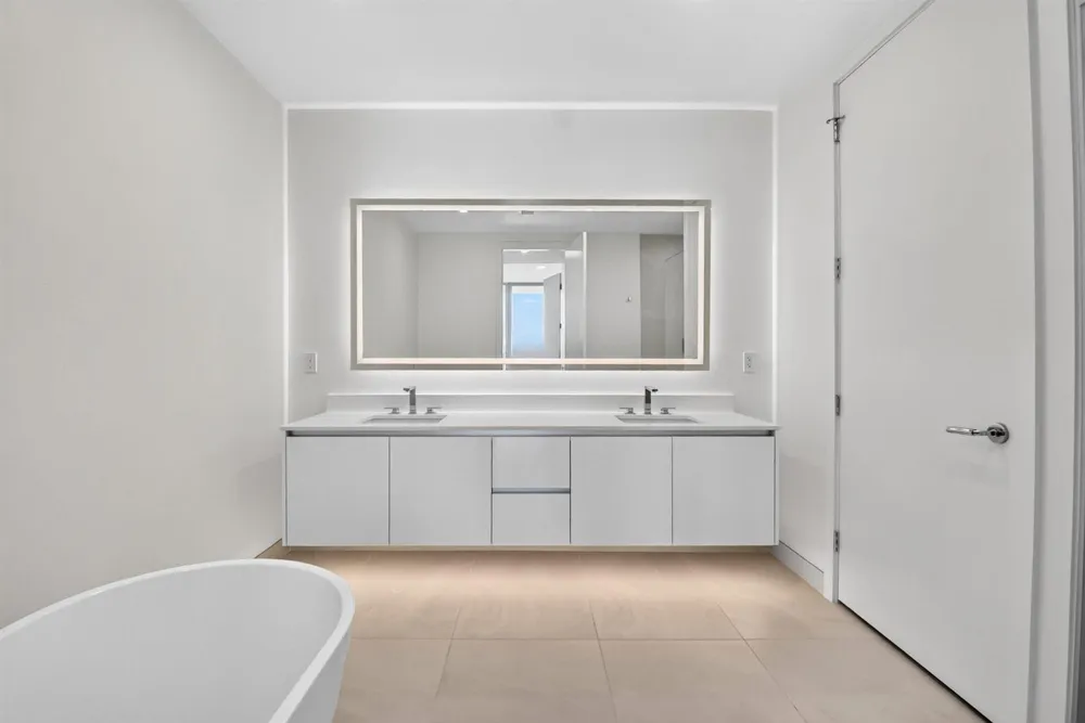 220 Lake Shore Drive #1511 West Palm Beach, FL 33403