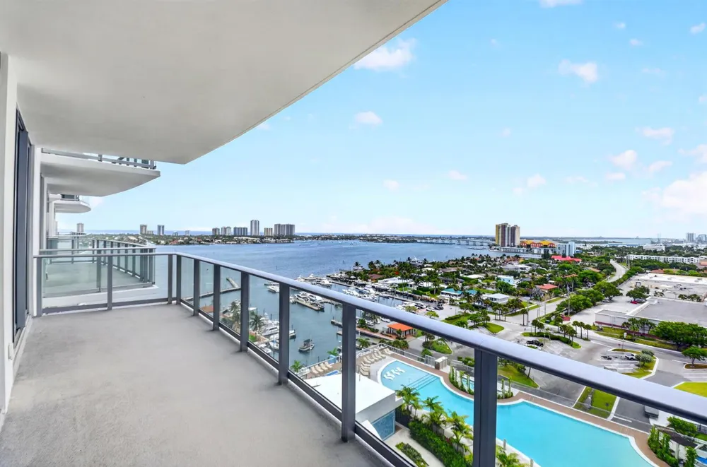 220 Lake Shore Drive #1511 West Palm Beach, FL 33403