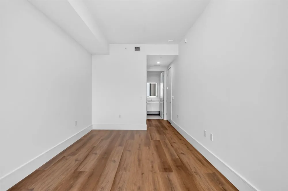220 Lake Shore Drive #1511 West Palm Beach, FL 33403