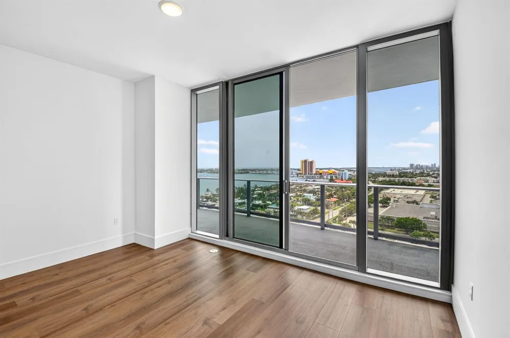 220 Lake Shore Drive #1511 West Palm Beach, FL 33403