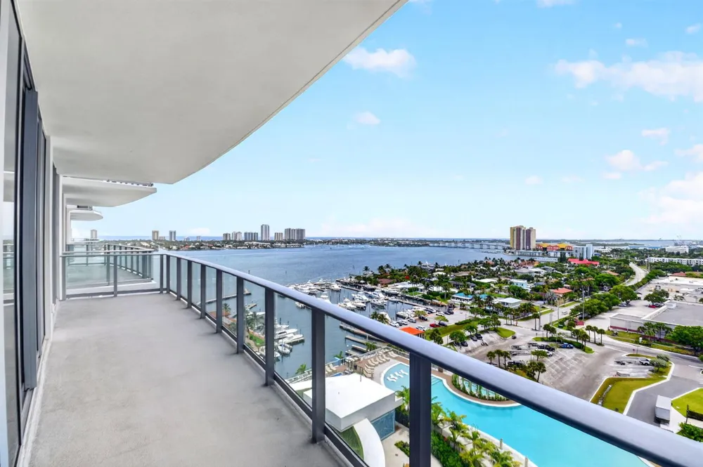 220 Lake Shore Drive #1511 West Palm Beach, FL 33403