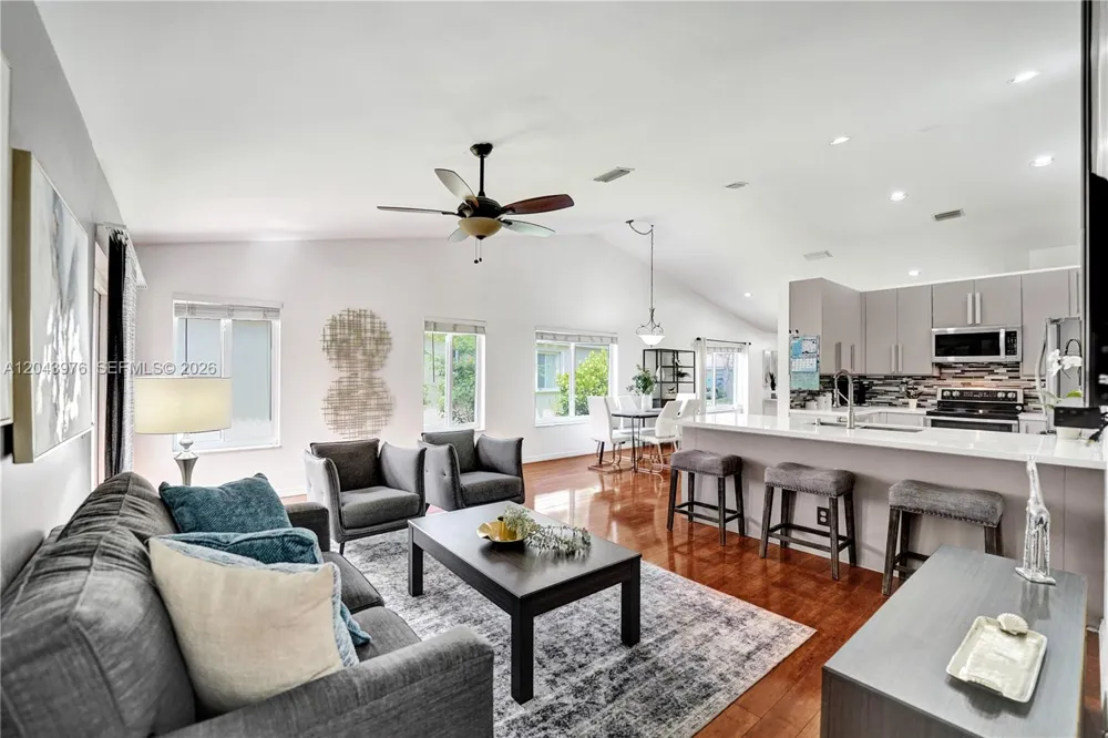 4444 Dogwood Cir Weston, FL 33331