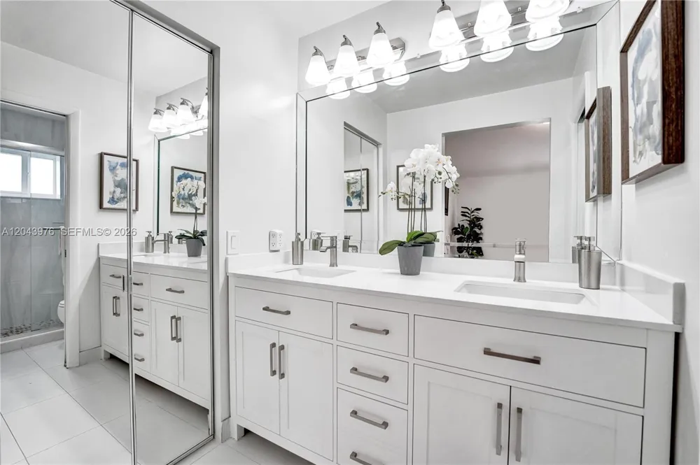 4444 Dogwood Cir Weston, FL 33331