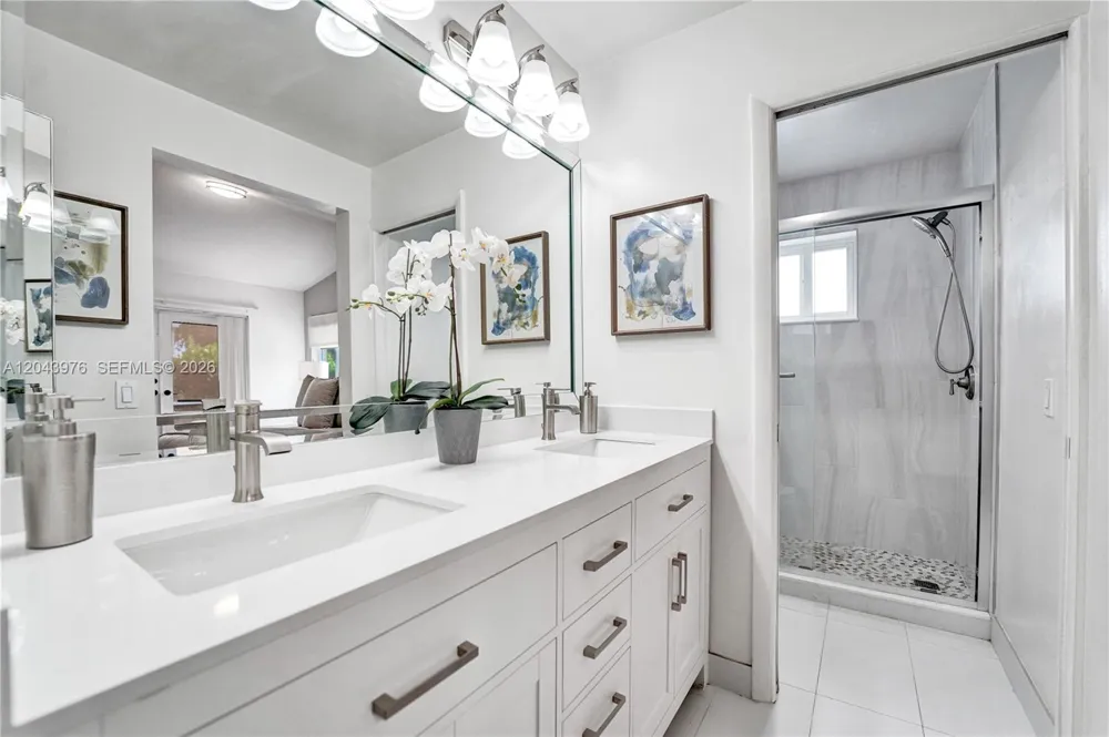 4444 Dogwood Cir Weston, FL 33331