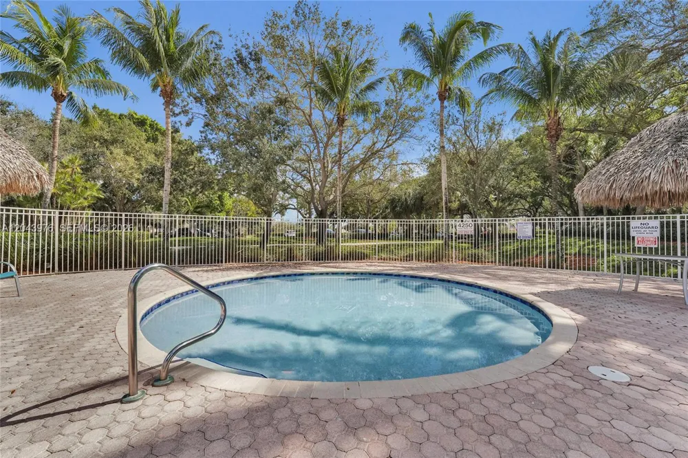 4444 Dogwood Cir Weston, FL 33331