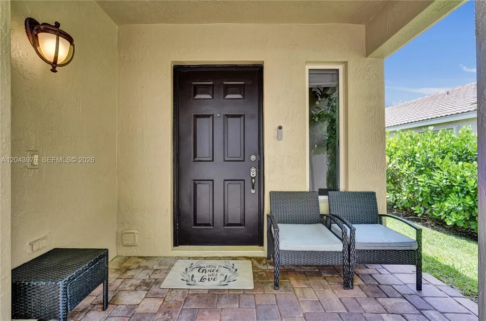 4444 Dogwood Cir Weston, FL 33331