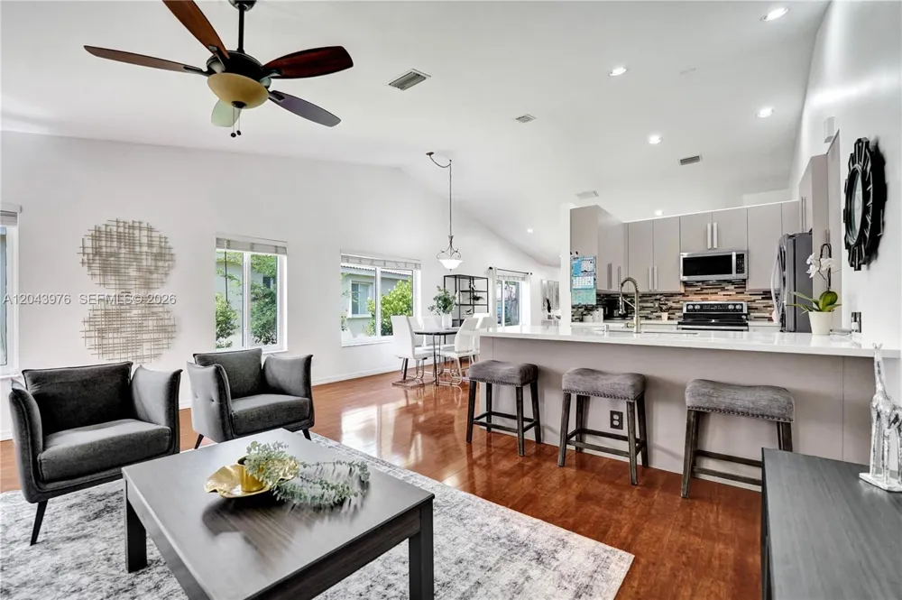 4444 Dogwood Cir Weston, FL 33331