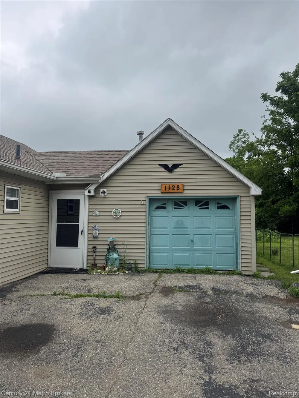 1128 W Parkwood Avenue Flint Charter Township, MI 48507