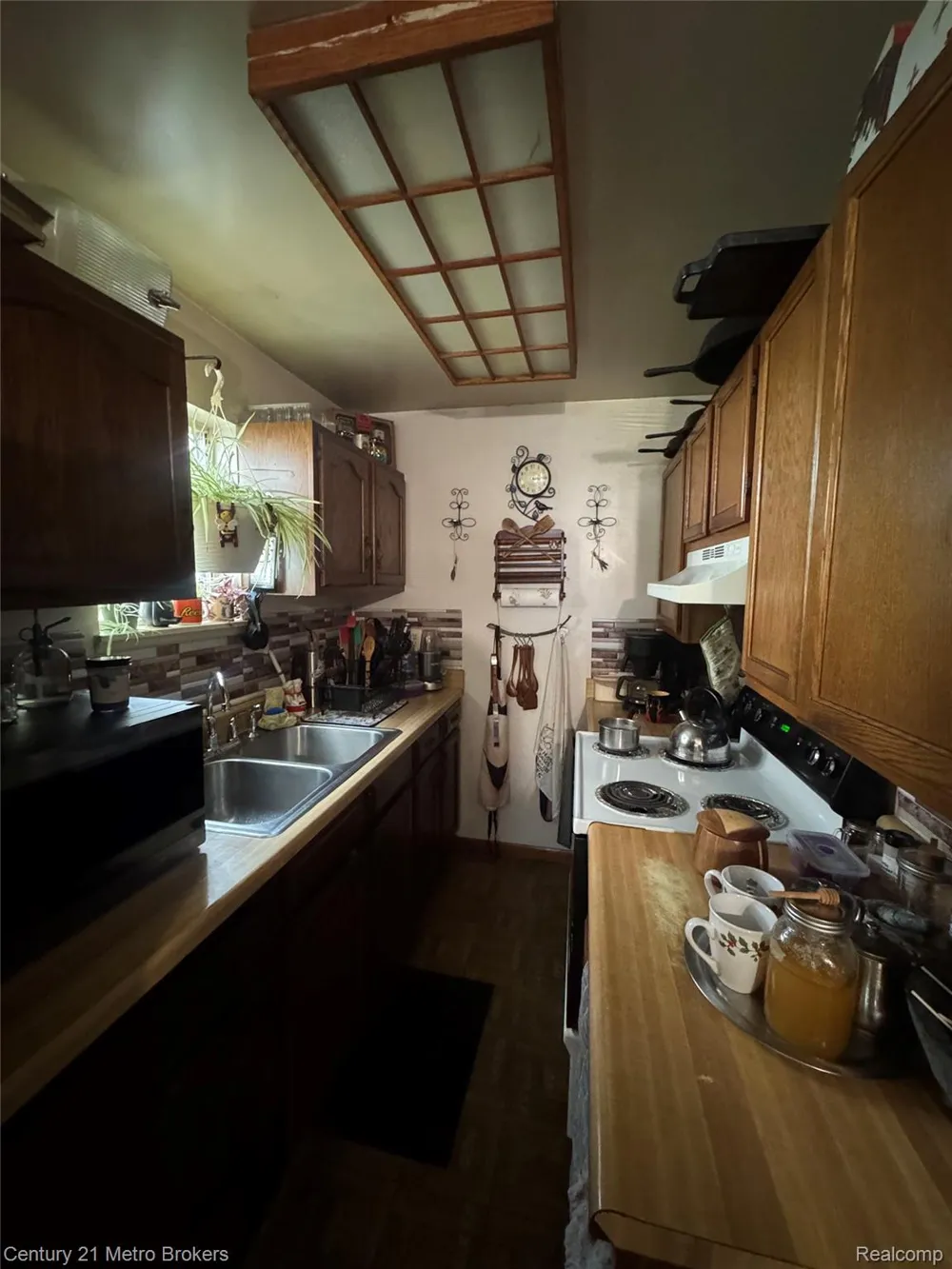 1128 W Parkwood Avenue Flint Charter Township, MI 48507