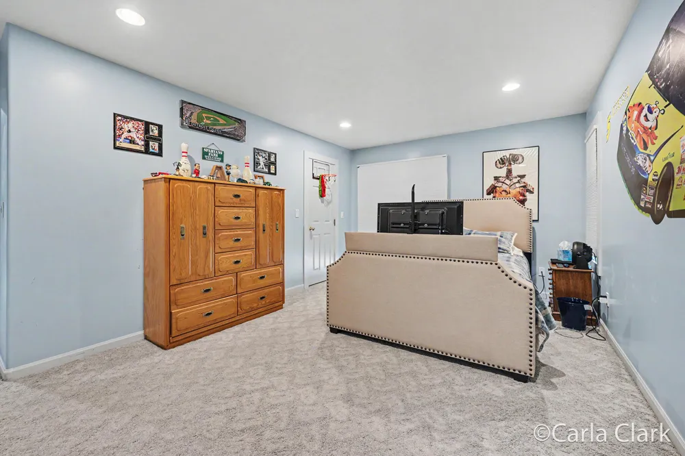 9899 Twelve Point Drive NE Courtland Township, MI 49341