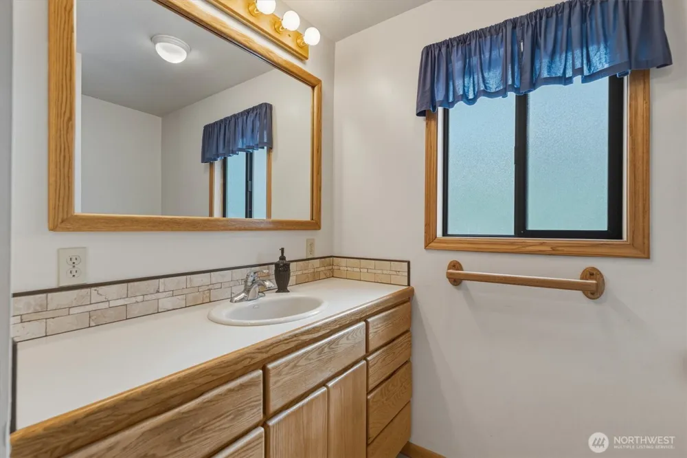 299 Cedar Lane Longview, WA 98632
