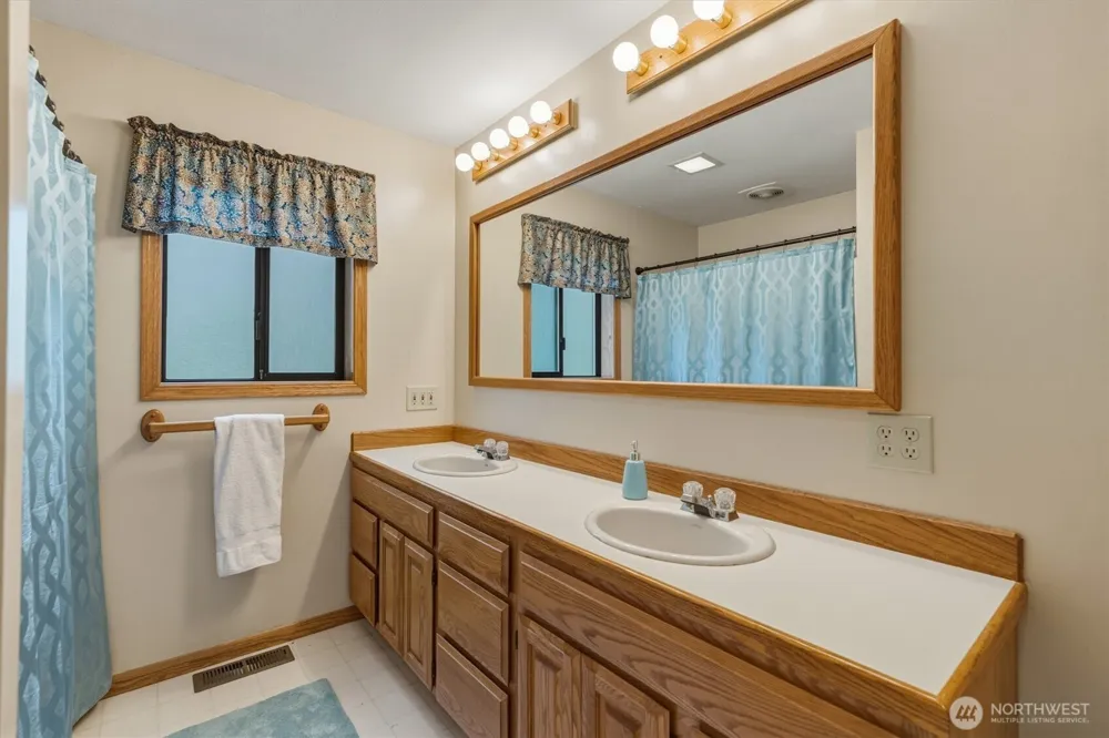 299 Cedar Lane Longview, WA 98632