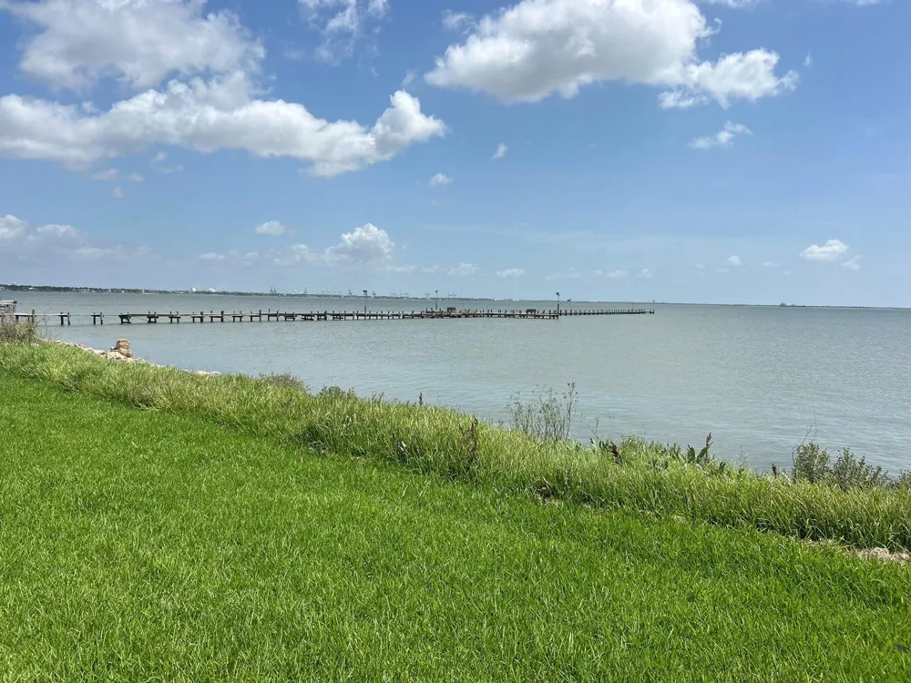 500 Meadowlawn Avenue La Porte, TX 77571