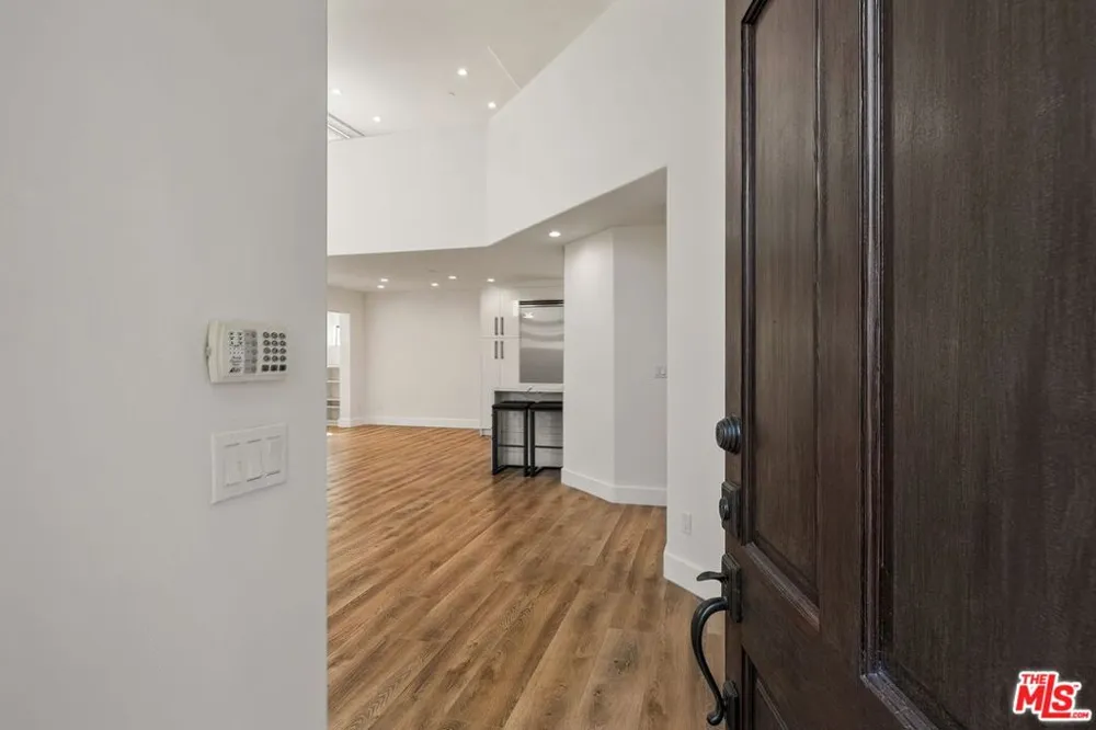 1107 Princeton Street #105 Santa Monica, CA 90403