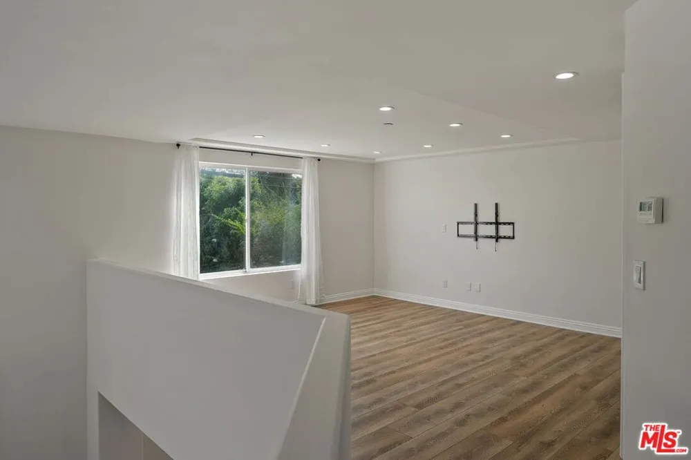 1107 Princeton Street #105 Santa Monica, CA 90403
