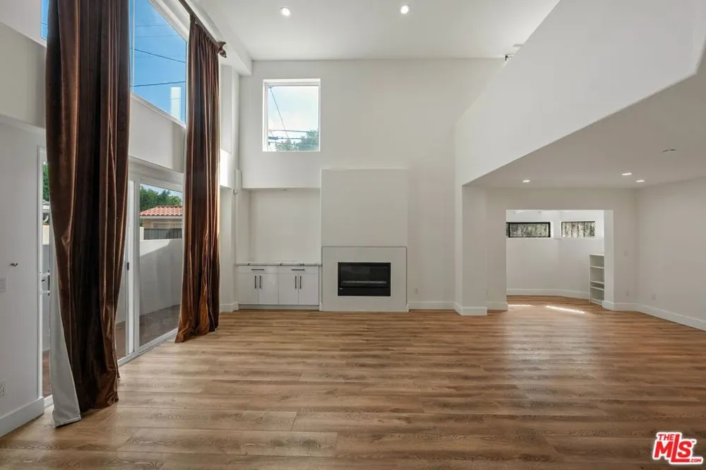 1107 Princeton Street #105 Santa Monica, CA 90403